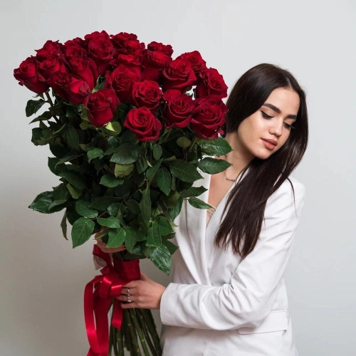 Роскошный букет «Эксплорер» – 25 красных роз для самых важных моментов Барыш Ульяновская область Роскошный букет «Эксплорер» – 25 красных роз для самых важных моментов Барыш Ульяновская область