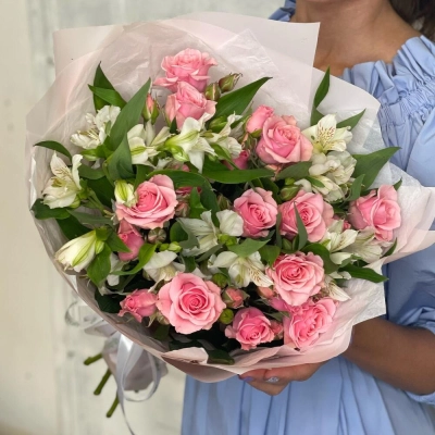 Букет «Розовый фламинго» – нежность розовых кустовых роз и белых альстромерий Барыш Ульяновская область Букет «Розовый фламинго» – нежность розовых кустовых роз и белых альстромерий Барыш Ульяновская область