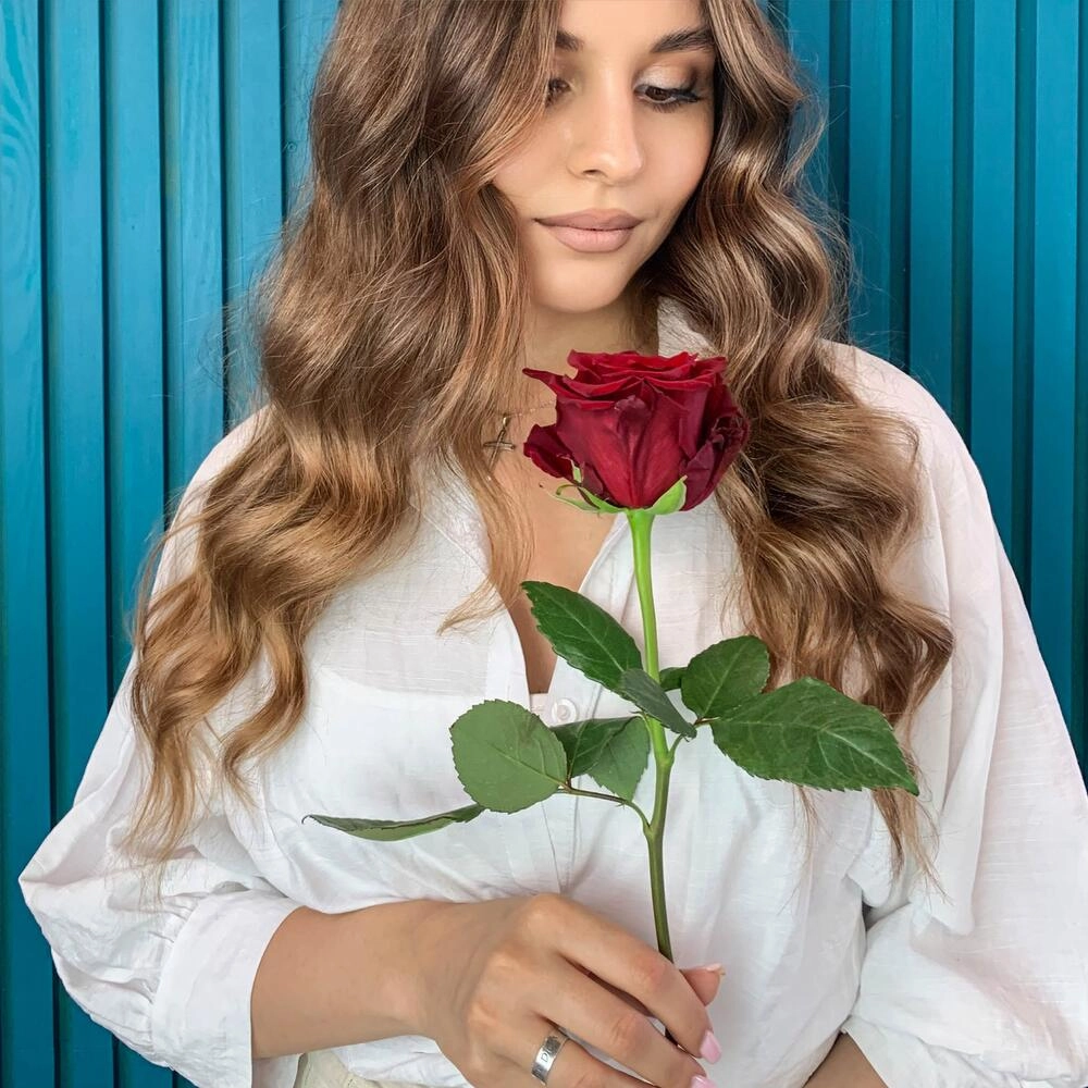 Комплимент из красной эквадорской розы – минимализм роскоши Барыш Ульяновская область Комплимент из красной эквадорской розы – минимализм роскоши Барыш Ульяновская область