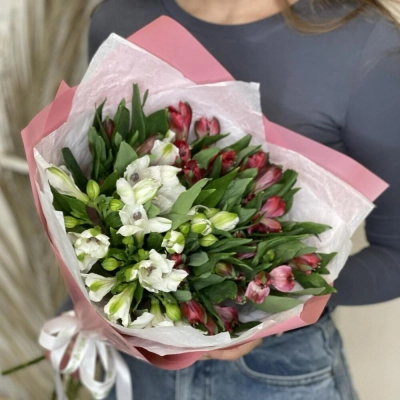 Букет «Люблю»– страсть и чистота в красно-белых альстромериях Барыш Ульяновская область Букет «Люблю»– страсть и чистота в красно-белых альстромериях Барыш Ульяновская область